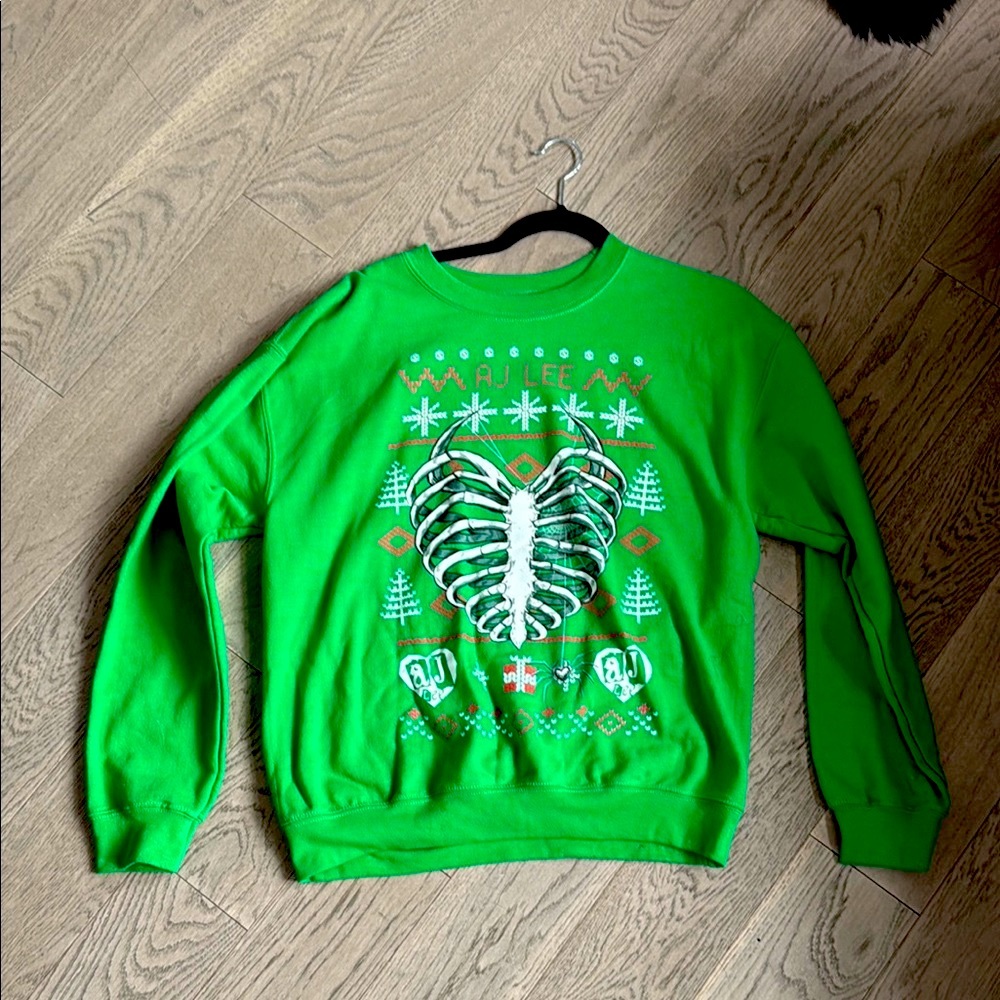 WWE AJ LEE CHRISTMAS Green Skeleton HEART Sweater